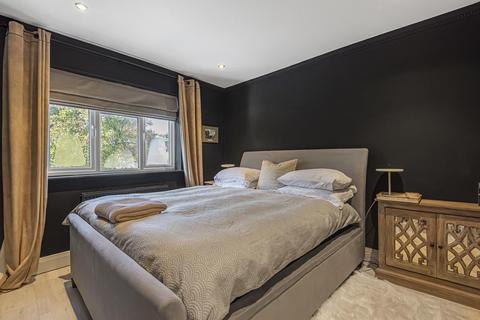 20 Whittell Gardens, London, SE26 4LN