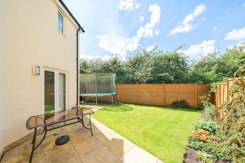 12 Guild Close, Witney, OX28 5DL