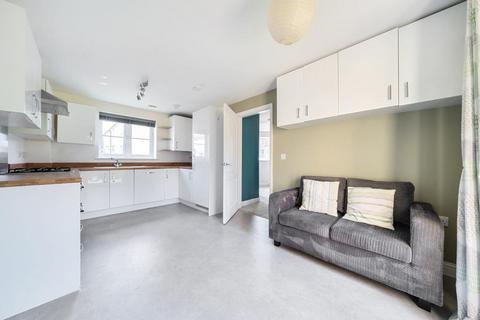 12 Guild Close, Witney, OX28 5DL