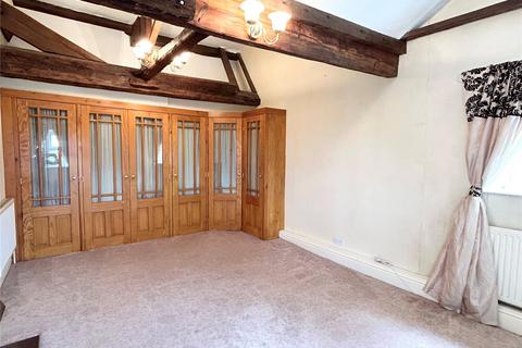 3 bedroom terraced house for sale, Grove Square, Gomersal, Cleckheaton, BD19