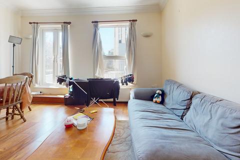 4 bedroom maisonette to rent - Stockwell Road, London, SW9