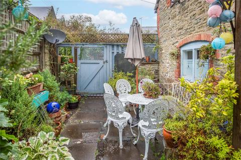 4 bedroom cottage for sale - 24 Watling Street, Leintwardine, Herefordshire