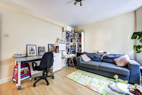 1 bedroom flat for sale, Humbolt Road, Barons Court, London, W6