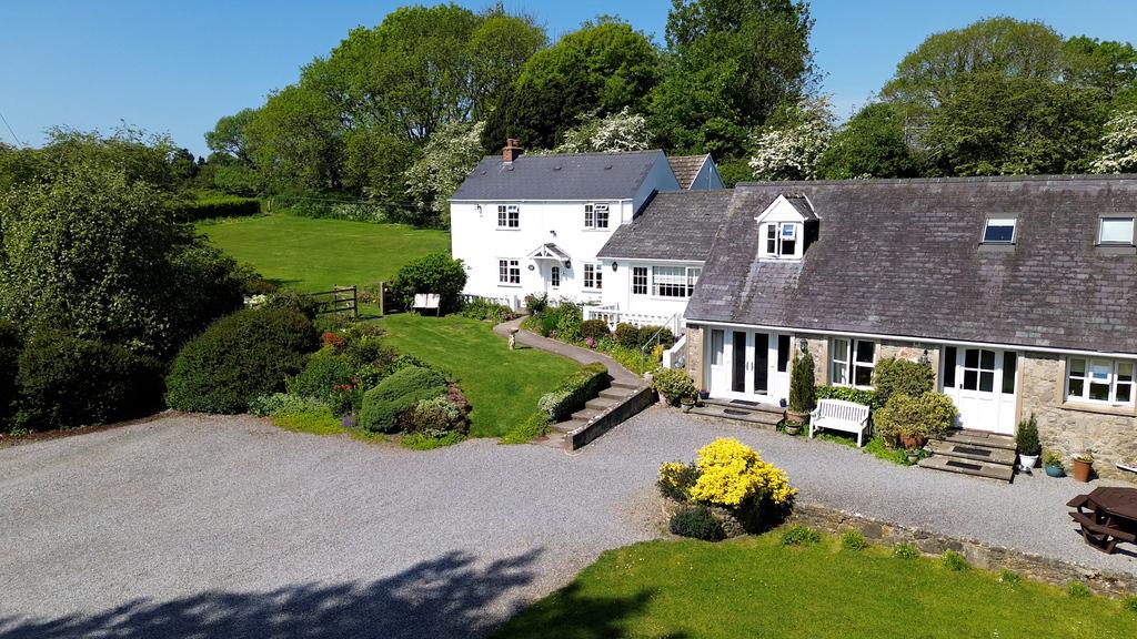 Slade Farm, Manorbier, Tenby, Pembrokeshire 7 bed detached house for