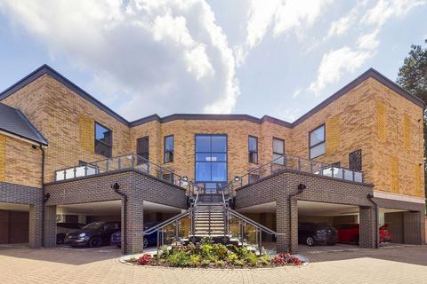 Sword Court,  Bordon GU35 0AF