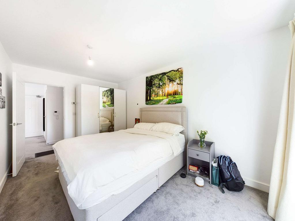 Bedroom 1 (Double)