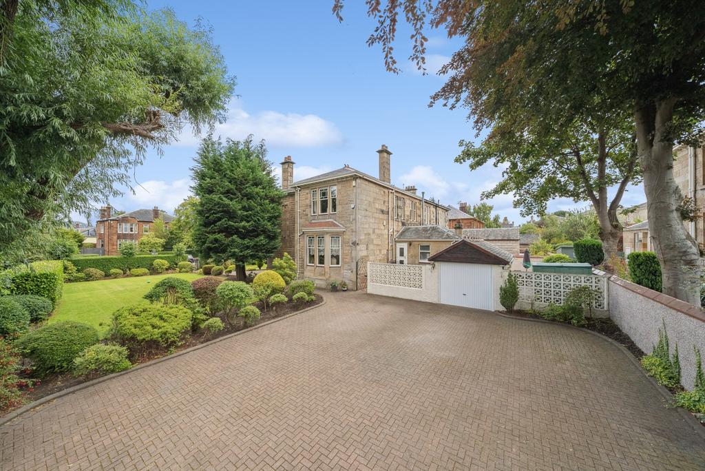 Merrylee Road, Newlands, Glasgow, G43 2SH 4 bed semidetached house for