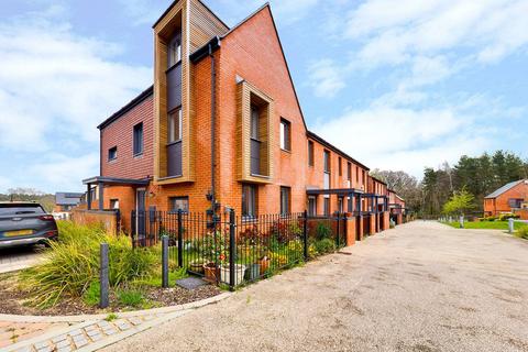 9 Abraham Way, Bordon, GU35 0FU