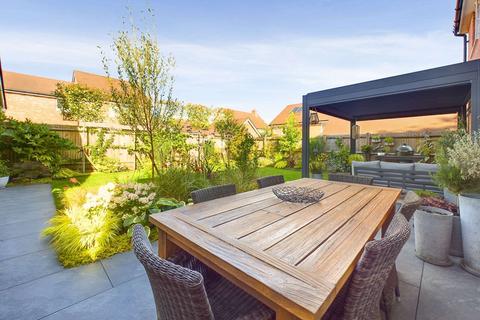 4 Blackburne Road, Bordon, GU35 9FR