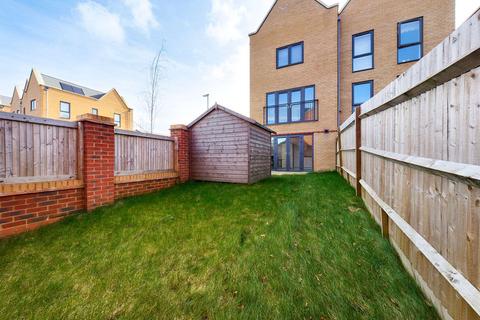 18 Cobbett Square, Bordon, GU35 0GD