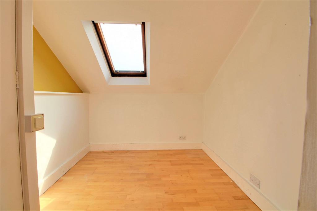 Bedroom 1 (Double)