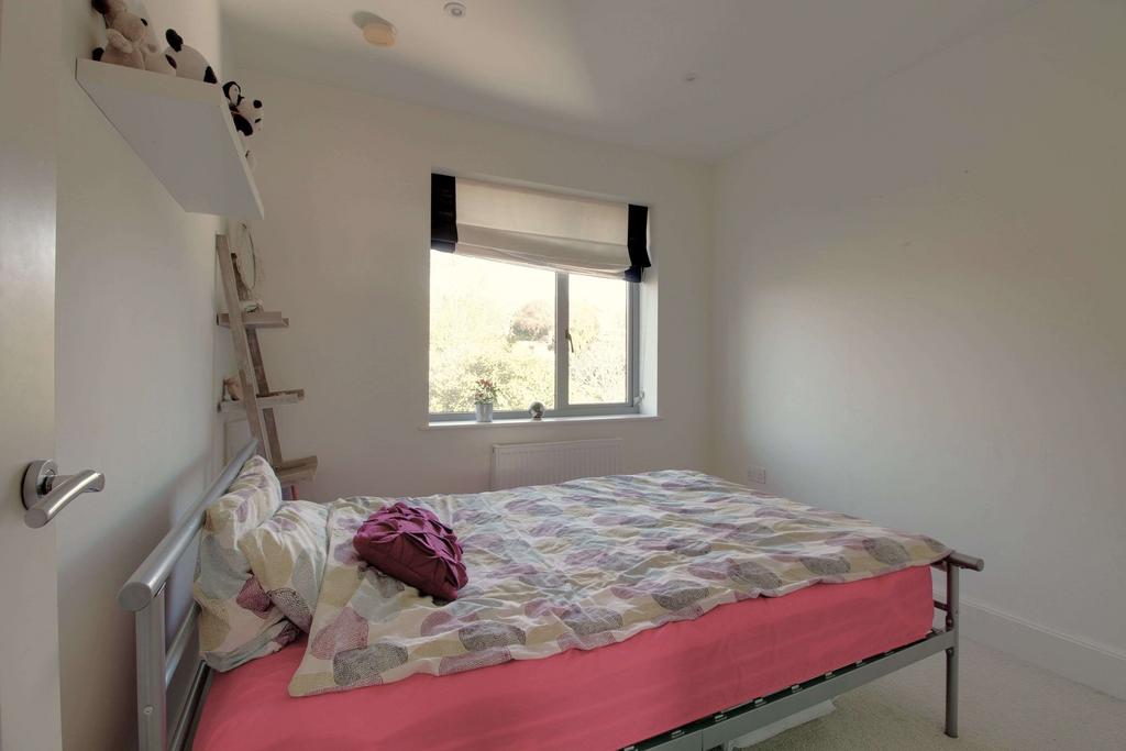 Bedroom 5 (Double)