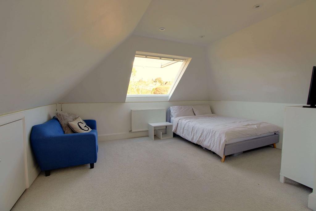 Bedroom 2 (Double with Ensuite)