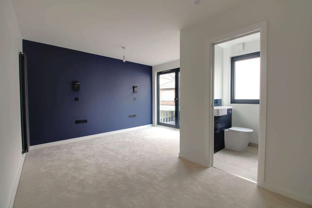Bedroom 2 (Double with Ensuite)