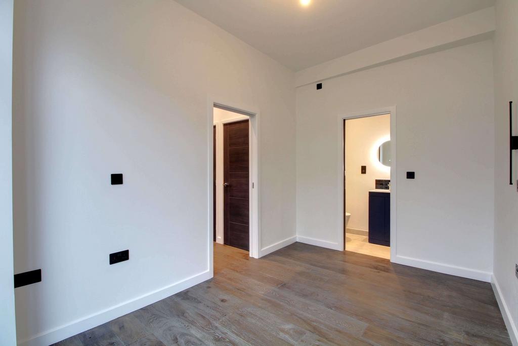 Bedroom 3 (Double with Ensuite)