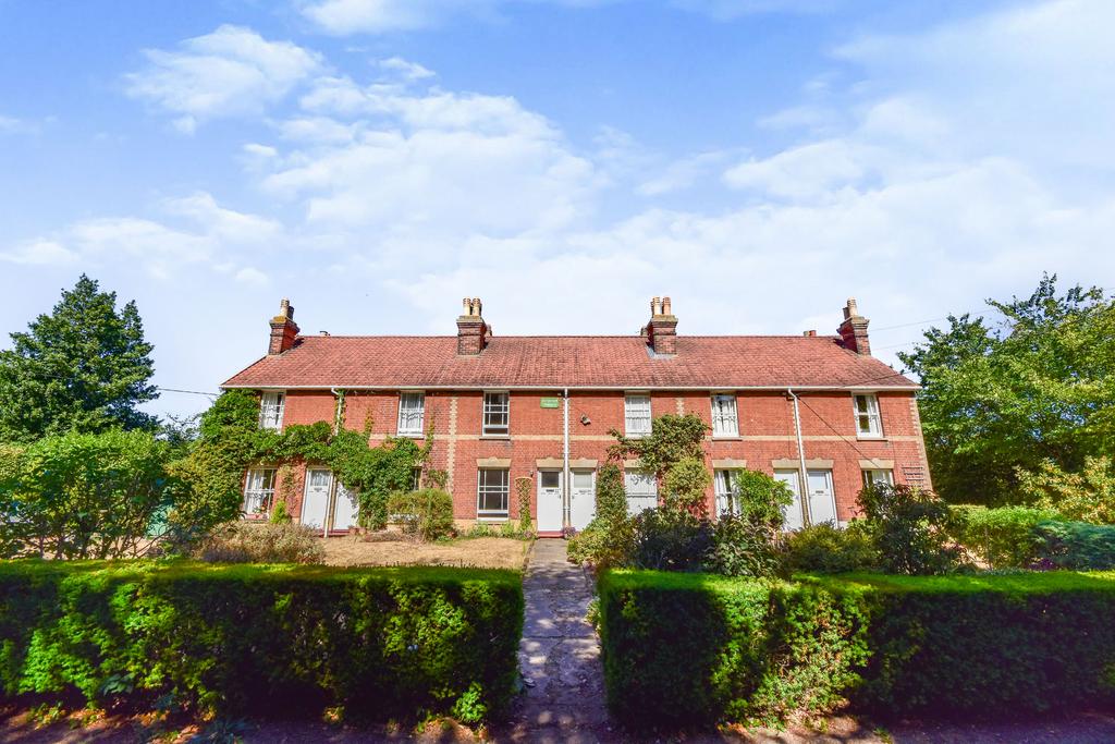 Sandy Lane, Woodbridge, Suffolk, IP12 3 bed house £1,025 pcm (£237 pw)