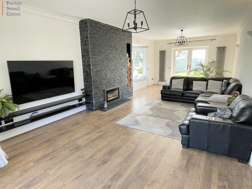 Green Bank Broad View, Tondu, Bridgend County. CF32 9DF 5 bed detached