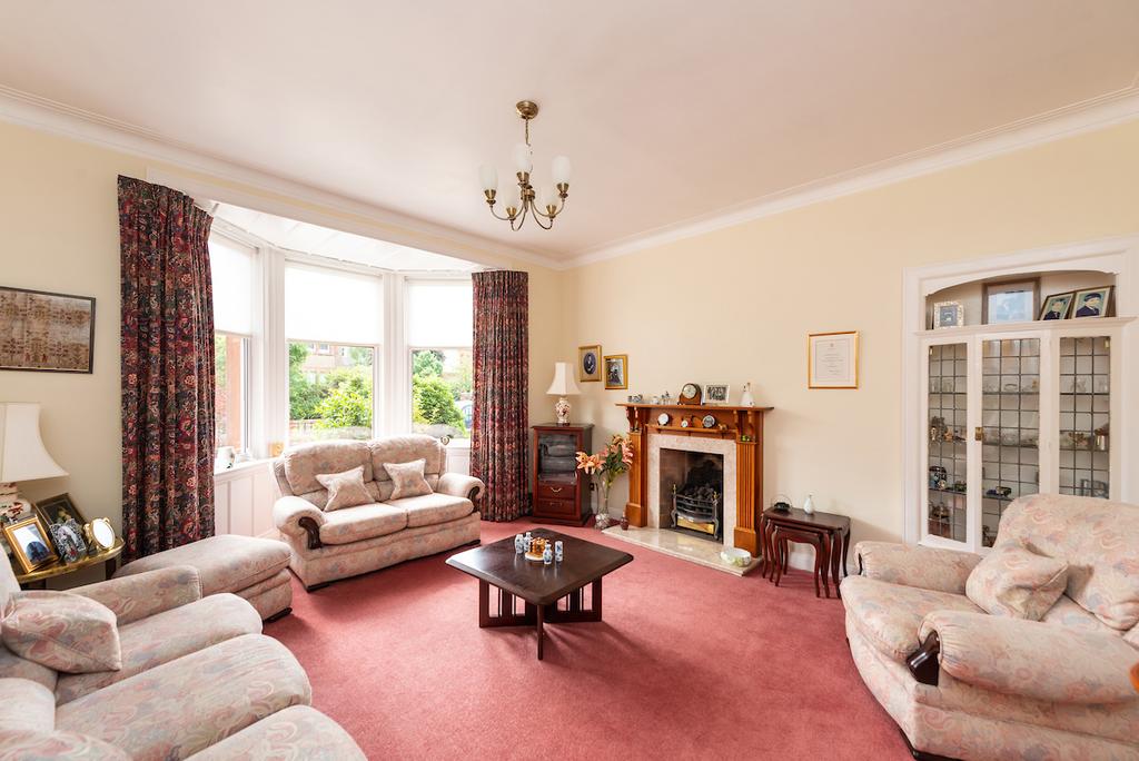 Cadogan Road, Edinburgh EH16 5 bed semi-detached house - £630,000