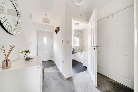 20 Point Place, Witney, OX28 6JY