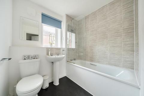 20 Point Place, Witney, OX28 6JY