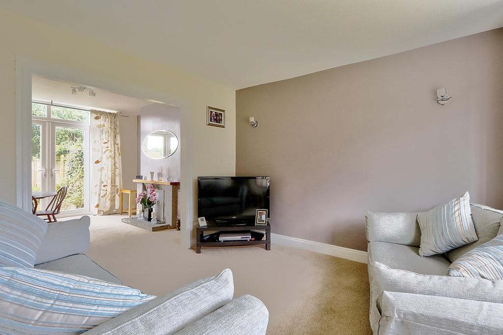 Guisborough Road, Nunthorpe, TS7 3 bed semidetached house £195,000