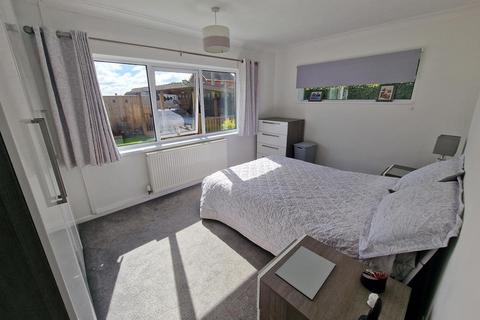 2 Barn Close, Crewkerne, TA18 8BL