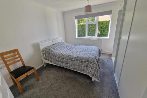 2 Barn Close, Crewkerne, TA18 8BL