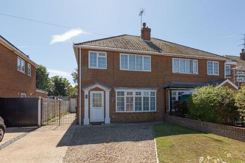 4 Cross Road, Birchington, CT7 9HN