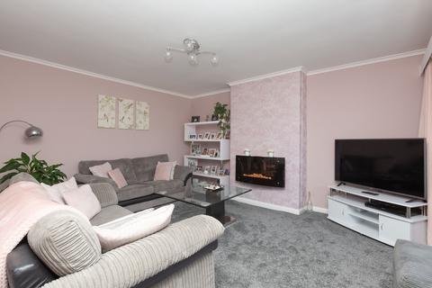 4 Cross Road, Birchington, CT7 9HN