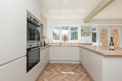4 Cross Road, Birchington, CT7 9HN