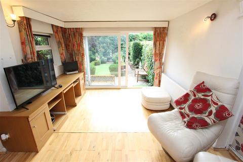 3 bedroom semi-detached house for sale - Berry Drive, Great Sutton
