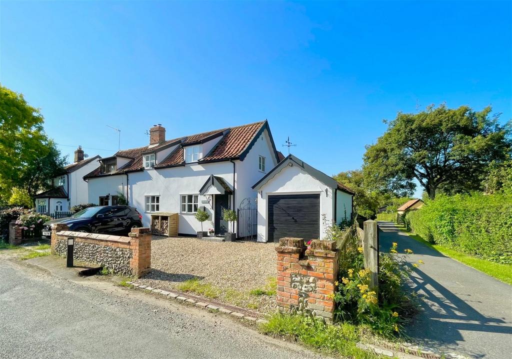 East Church Street, Kenninghall, Norwich, NR16 2EP 3 bed semidetached