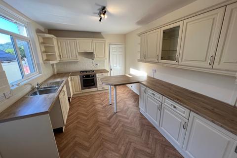 26 Bronllwyn Road, Gelli, Pentre, CF41 7TE