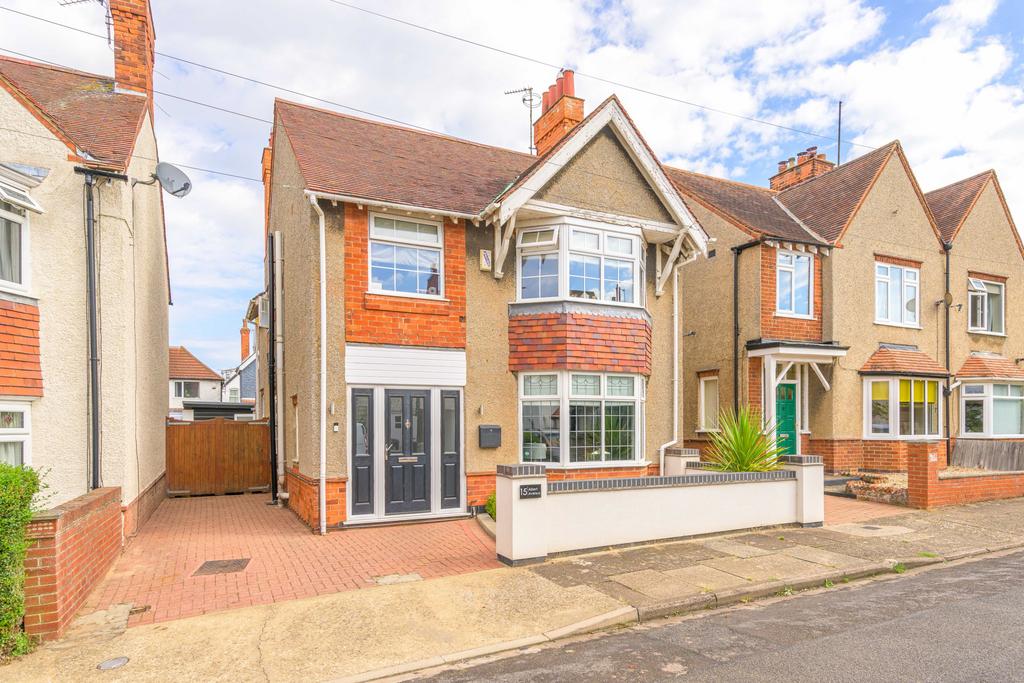 Albert Avenue, Skegness PE25 4 bed detached house for sale £325,000