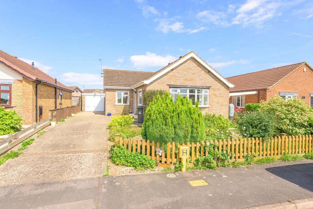Marsh Lane, Burgh Le Marsh PE24 2 bed detached bungalow for sale £230,000