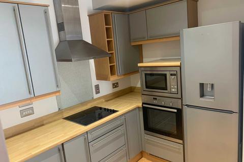 2 bedroom apartment to rent, The Aspect, City Centre