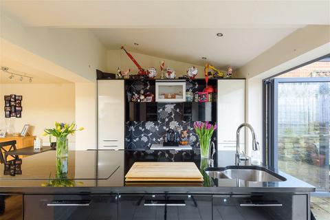 15 Furness Close, Stannington, Sheffield, S6 6AX