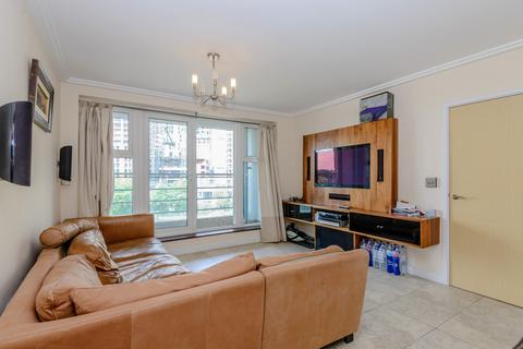 2 bedroom apartment to rent, Centrium, Station Approach, GU22