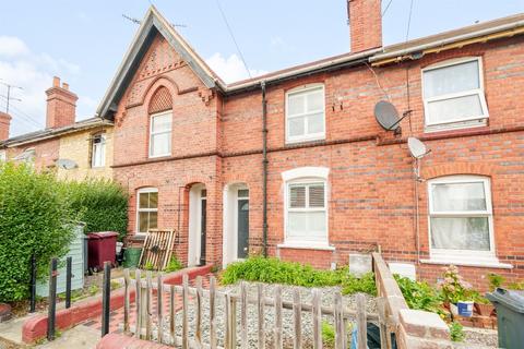 2 bedroom terraced house to rent, Liverpool Road, Reading, RG1