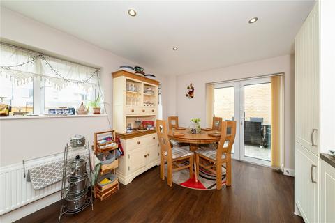 12 Kinsman Way, Trumpington, Cambridge, CB2 9FX