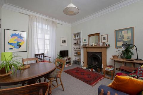 2f1, 1 Munro Place, Edinburgh, EH3 5LJ