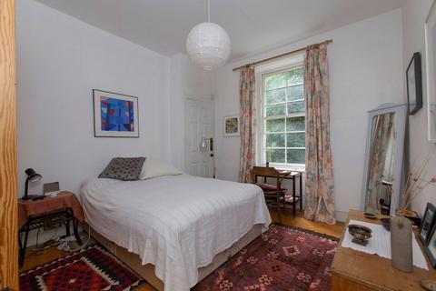 2f1, 1 Munro Place, Edinburgh, EH3 5LJ