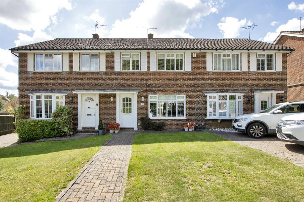 Edmund Close, Meopham, Kent, DA13 3 bed terraced house for sale £425,000