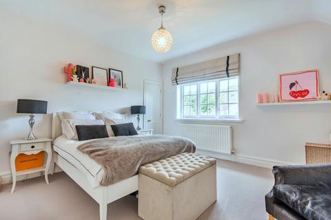Lorien Chiltern Road, Amersham, HP6 5PH