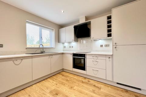 3 bedroom semi-detached house to rent, Teesdale Croft, Beverley, UK, HU17