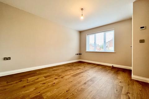 3 bedroom semi-detached house to rent, Teesdale Croft, Beverley, UK, HU17