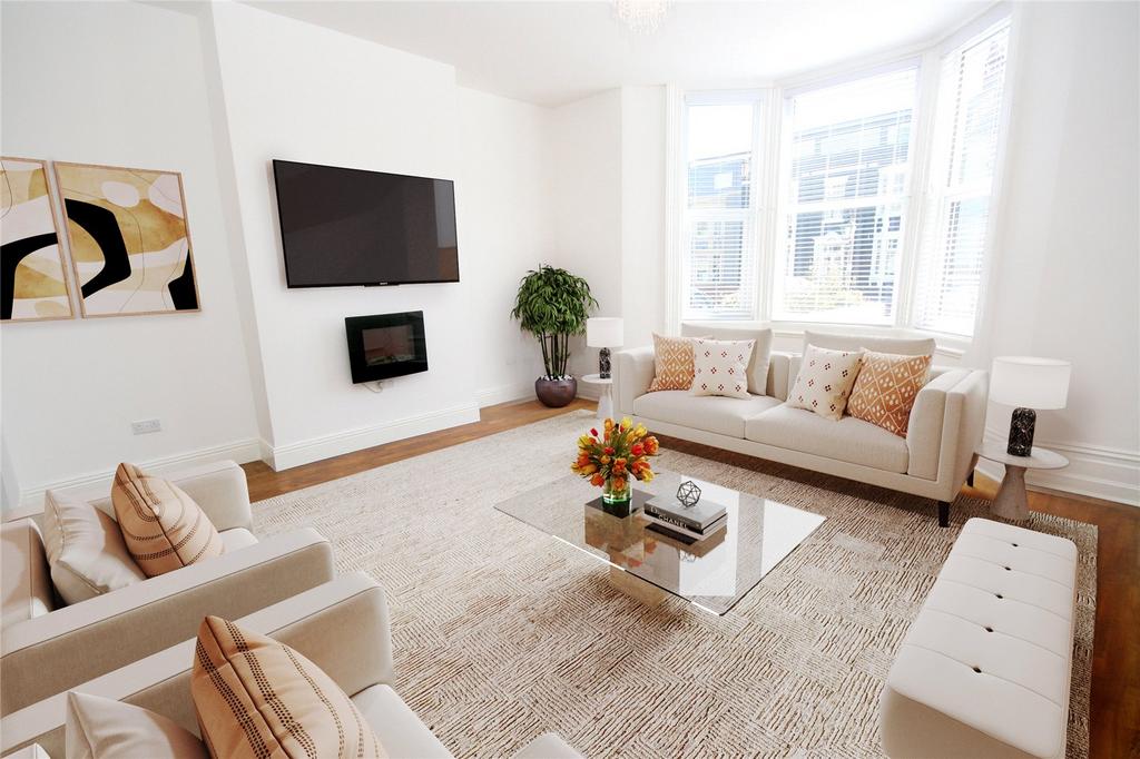 South Parade, Whitley Bay, NE26 3 bed apartment for sale £239,500