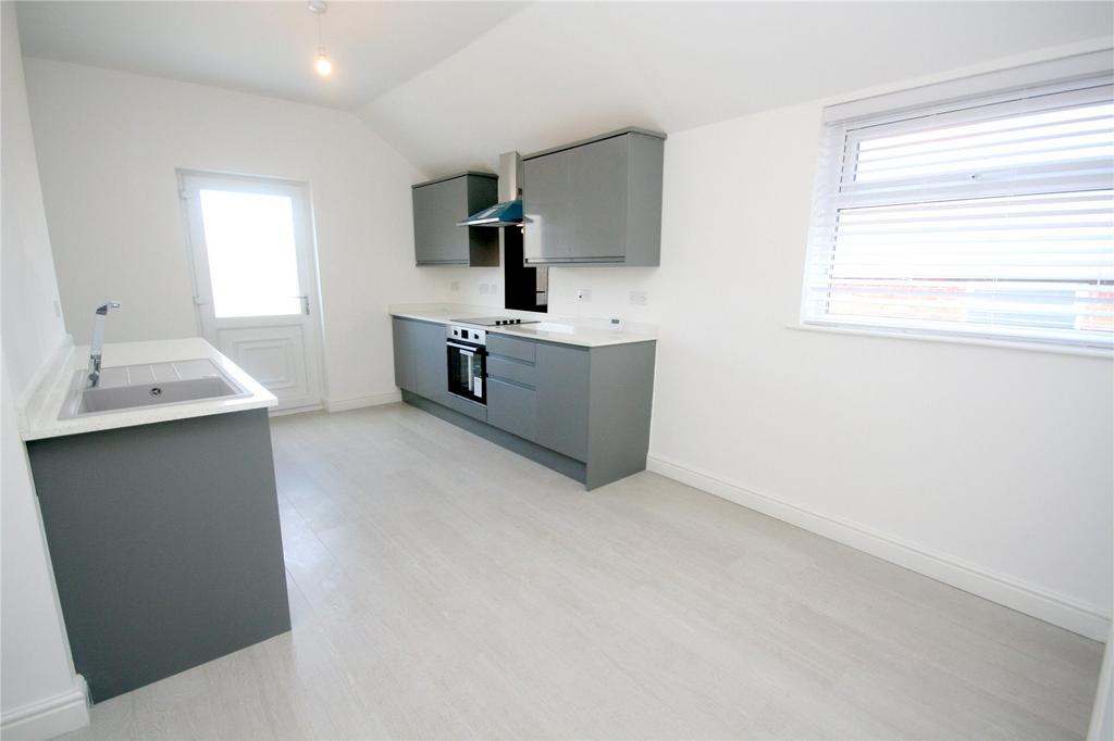 South Parade, Whitley Bay 2 bed apartment for sale £225,000