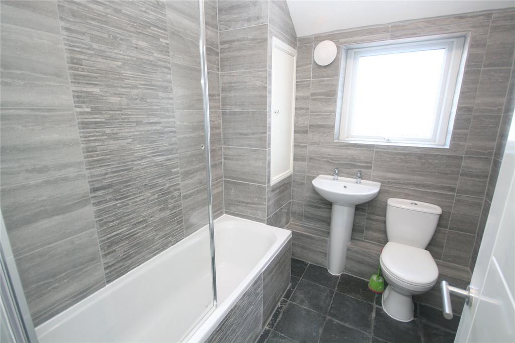 South Parade, Whitley Bay 2 bed apartment for sale £225,000