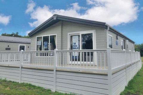 2 bedroom lodge for sale - Broadland Sands Holiday Park, Corton NR32